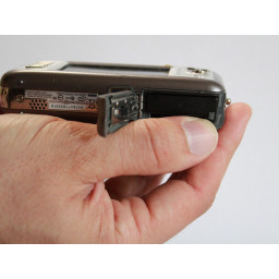 Замена карты памяти Kodak Easyshare V1003
